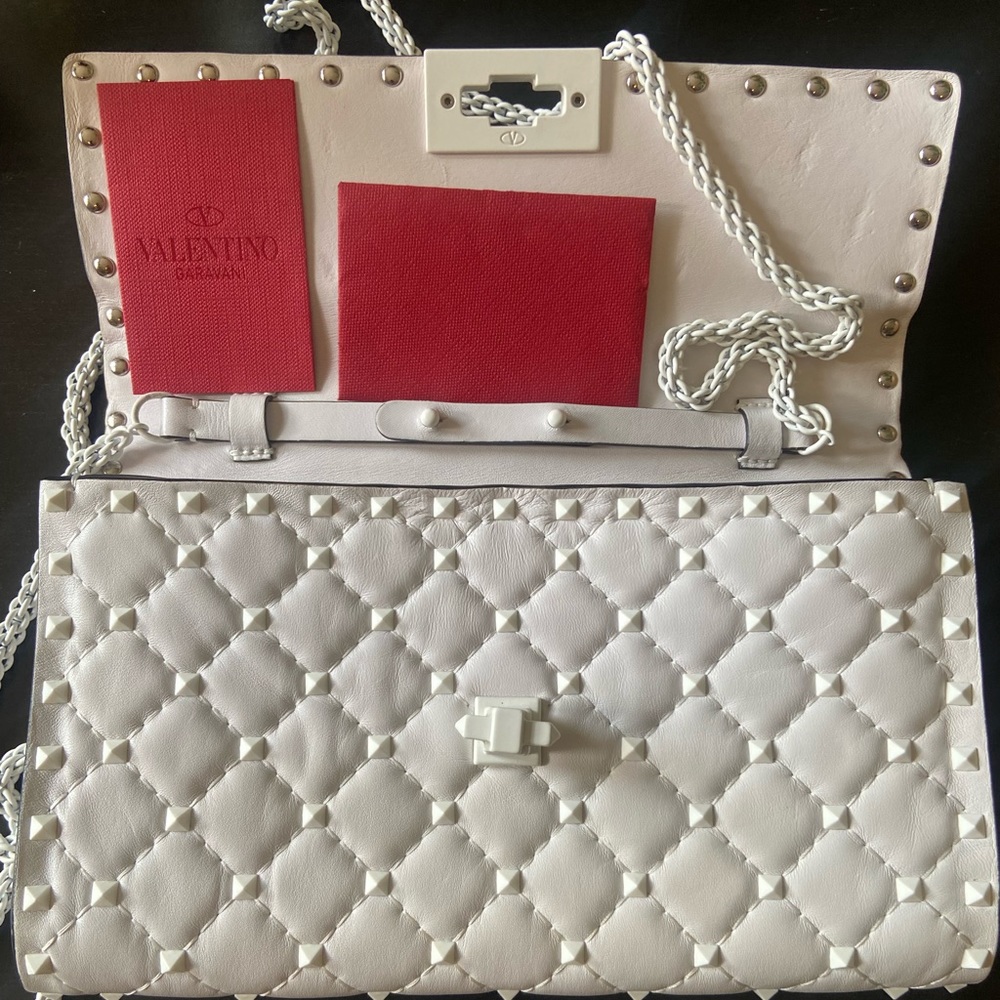 VALENTINO GARAVANI ROCK STUD Spike Wallet on Chain WHITE *RARE LIMITED EDITION*